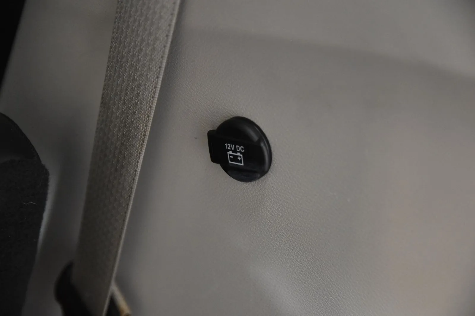 Chrysler Pacifica photo 36