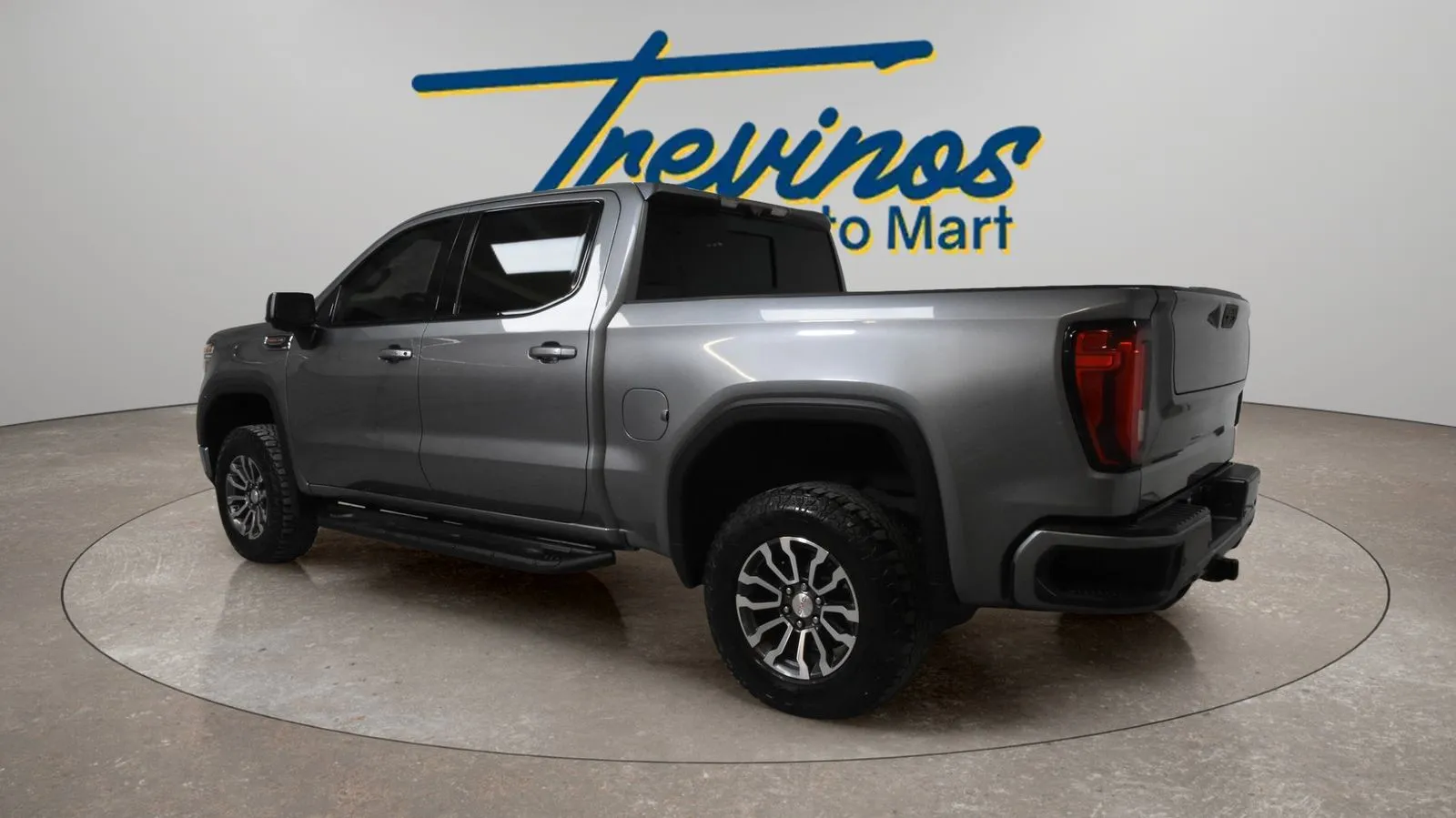 GMC Sierra photo 8