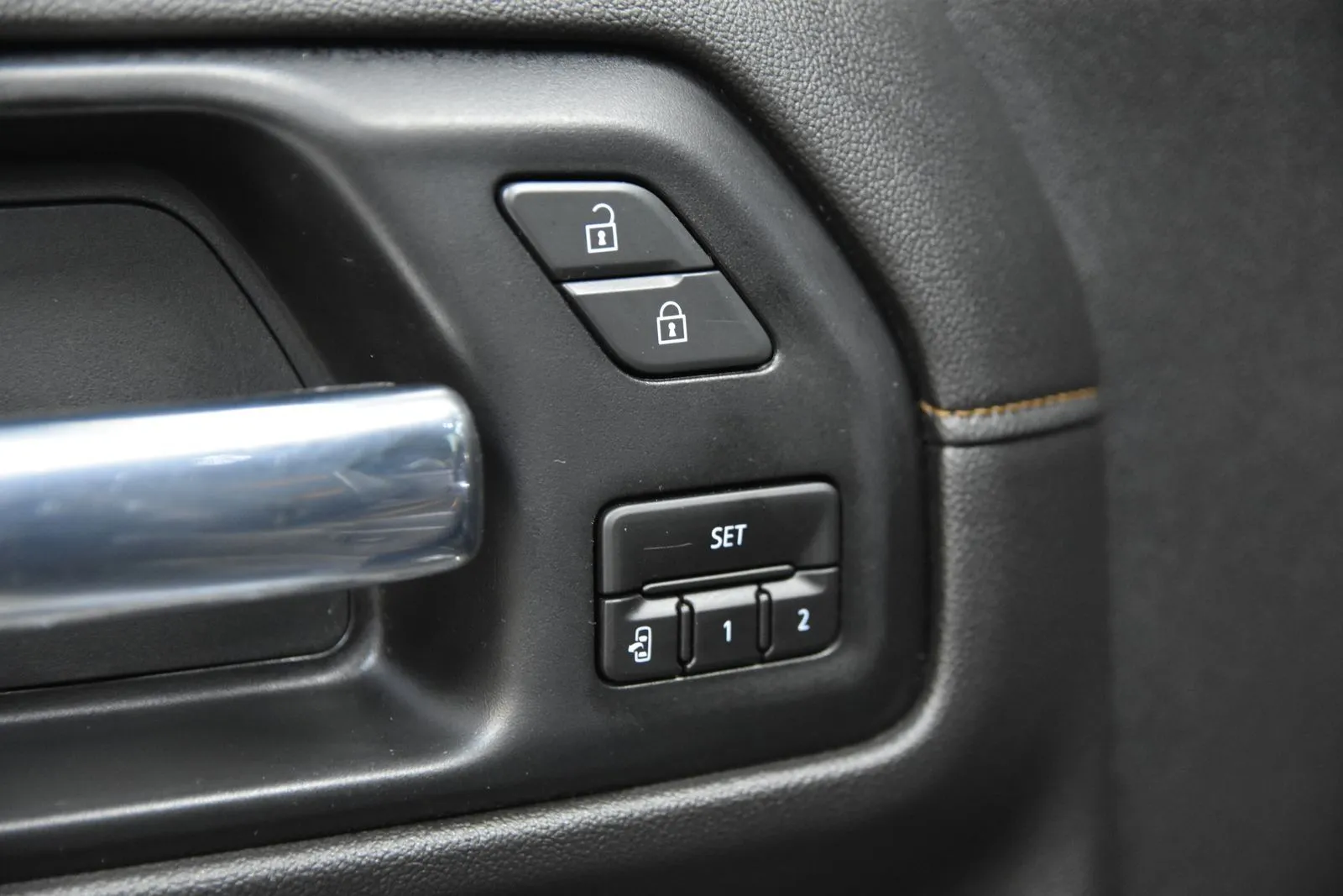 GMC Sierra photo 13