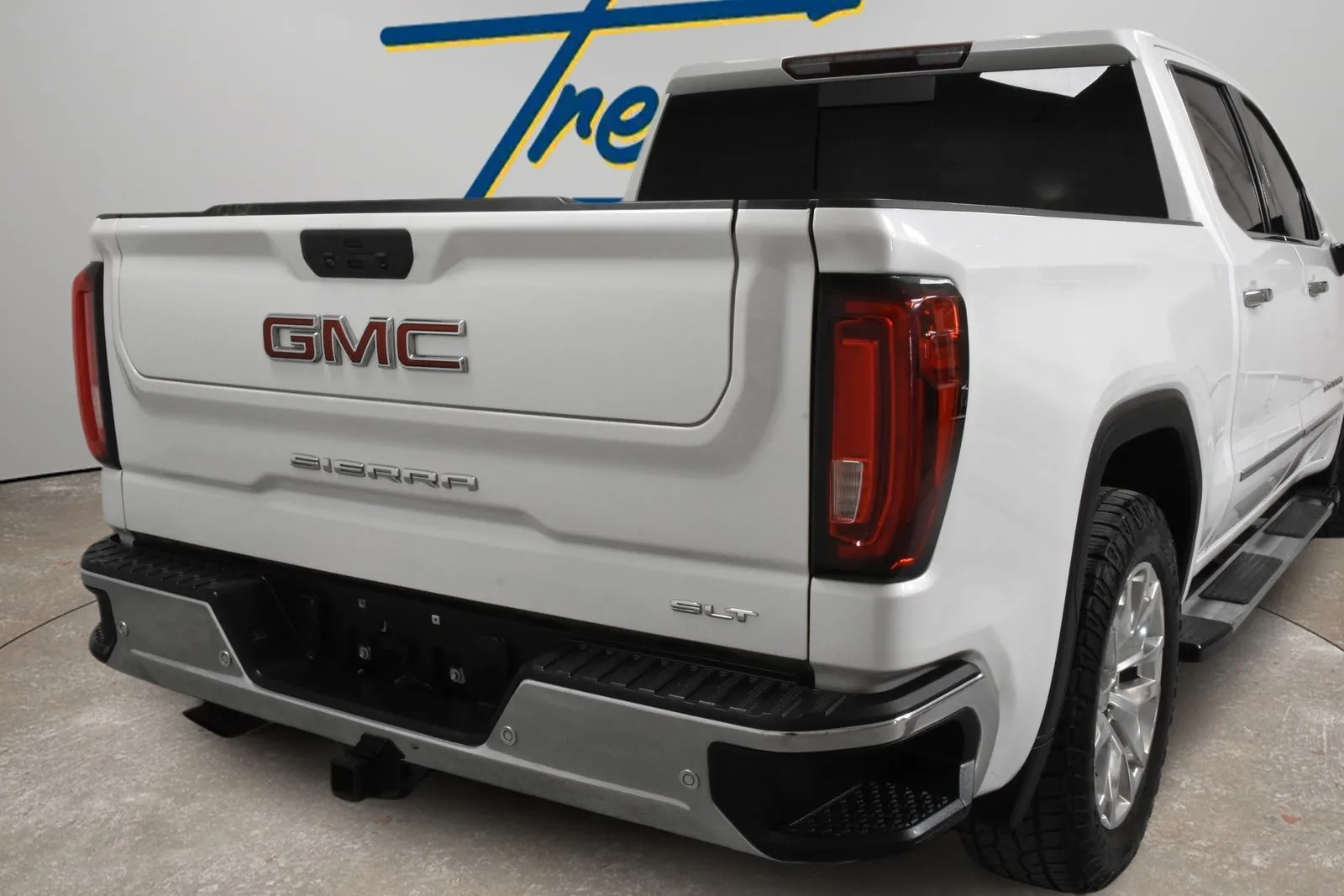 GMC Sierra photo 3