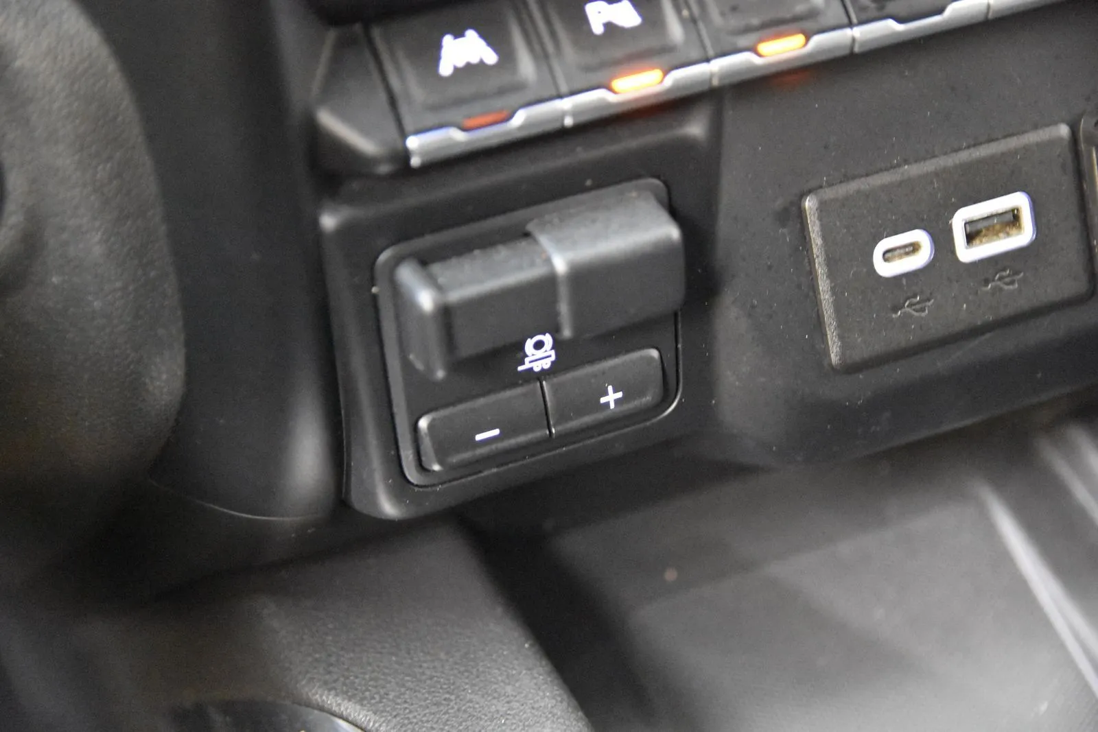 GMC Sierra photo 25