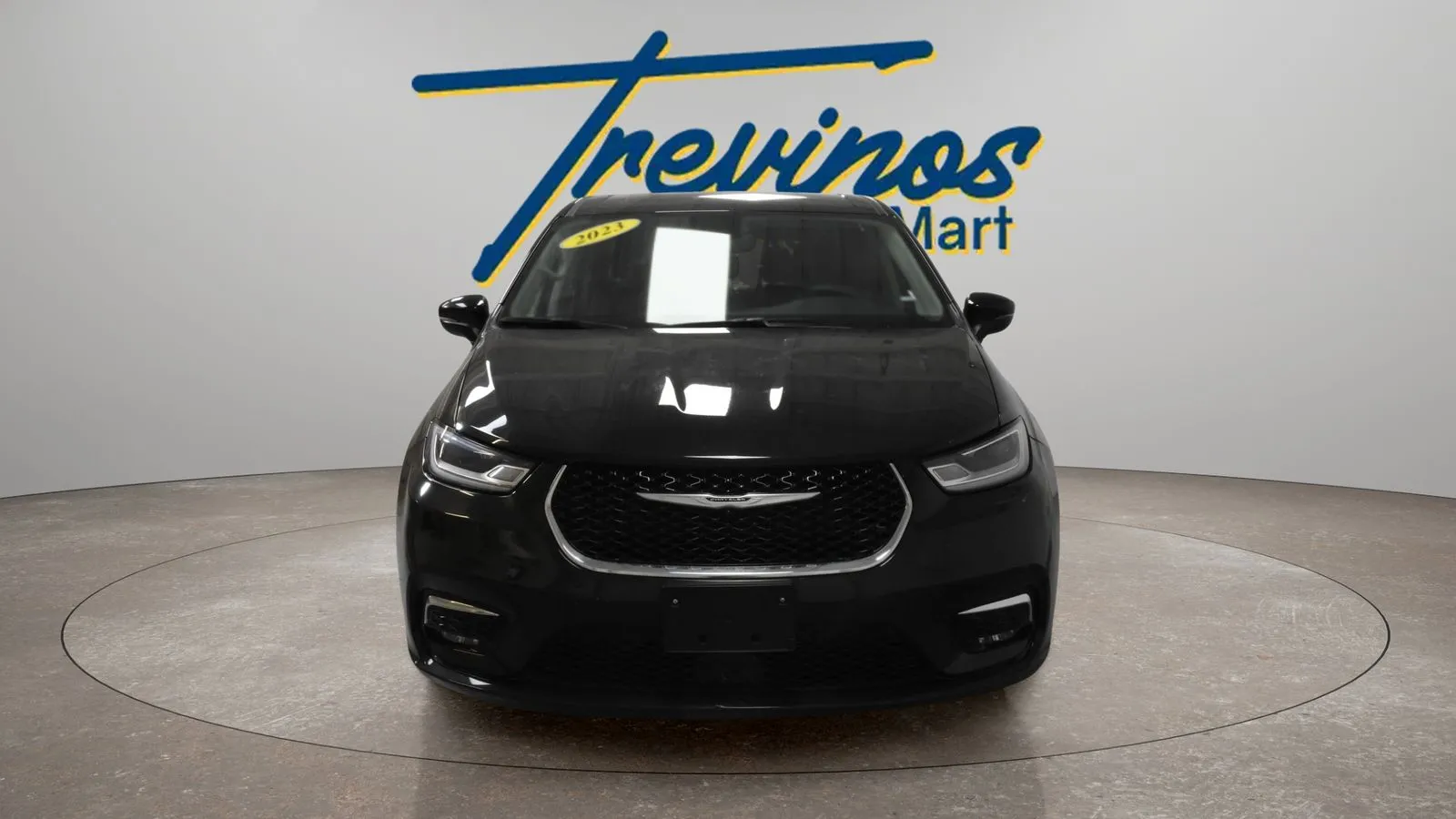 Chrysler Pacifica photo 4