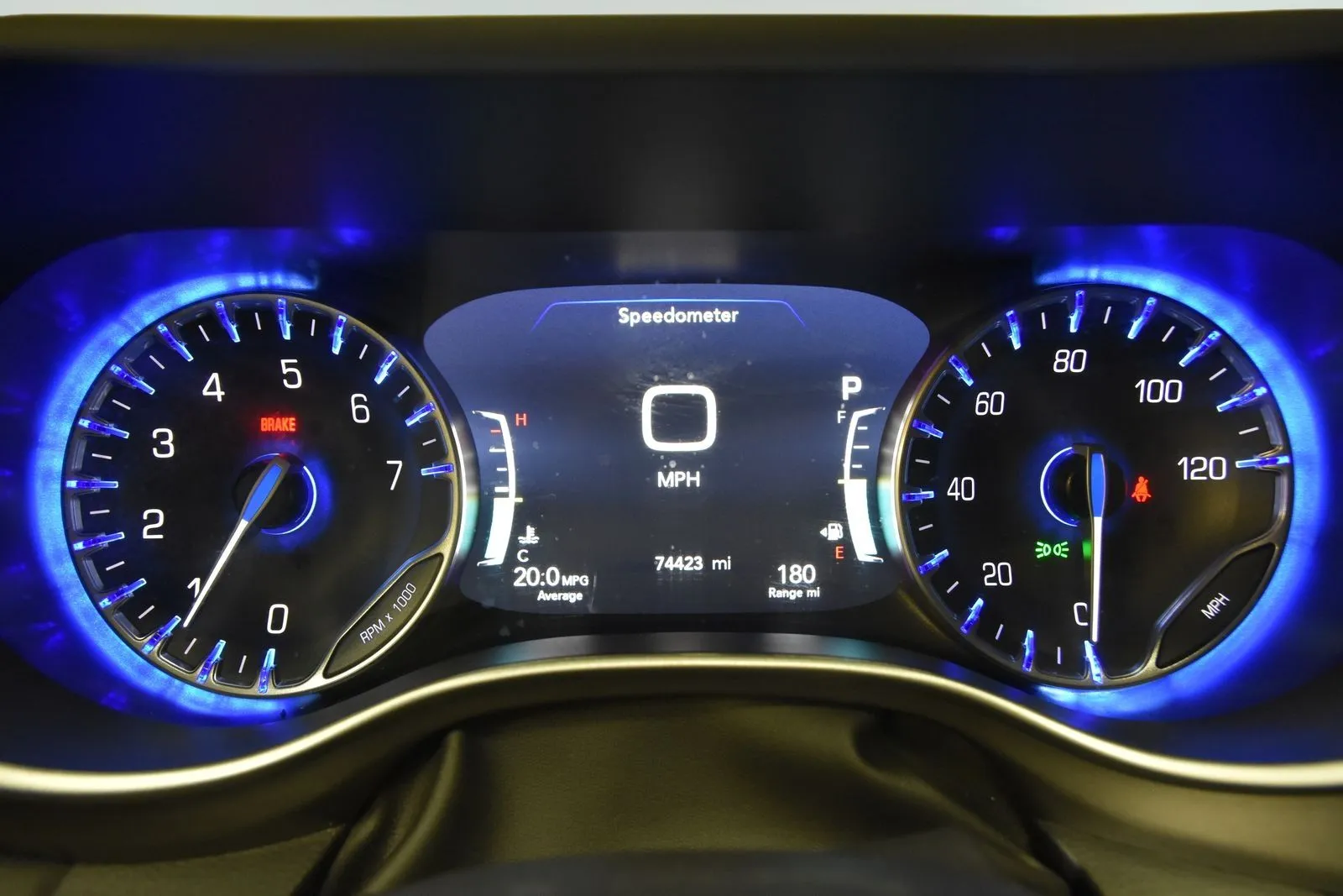 Chrysler Pacifica photo 18