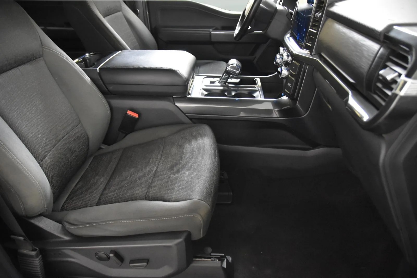 Ford F-150 photo 35