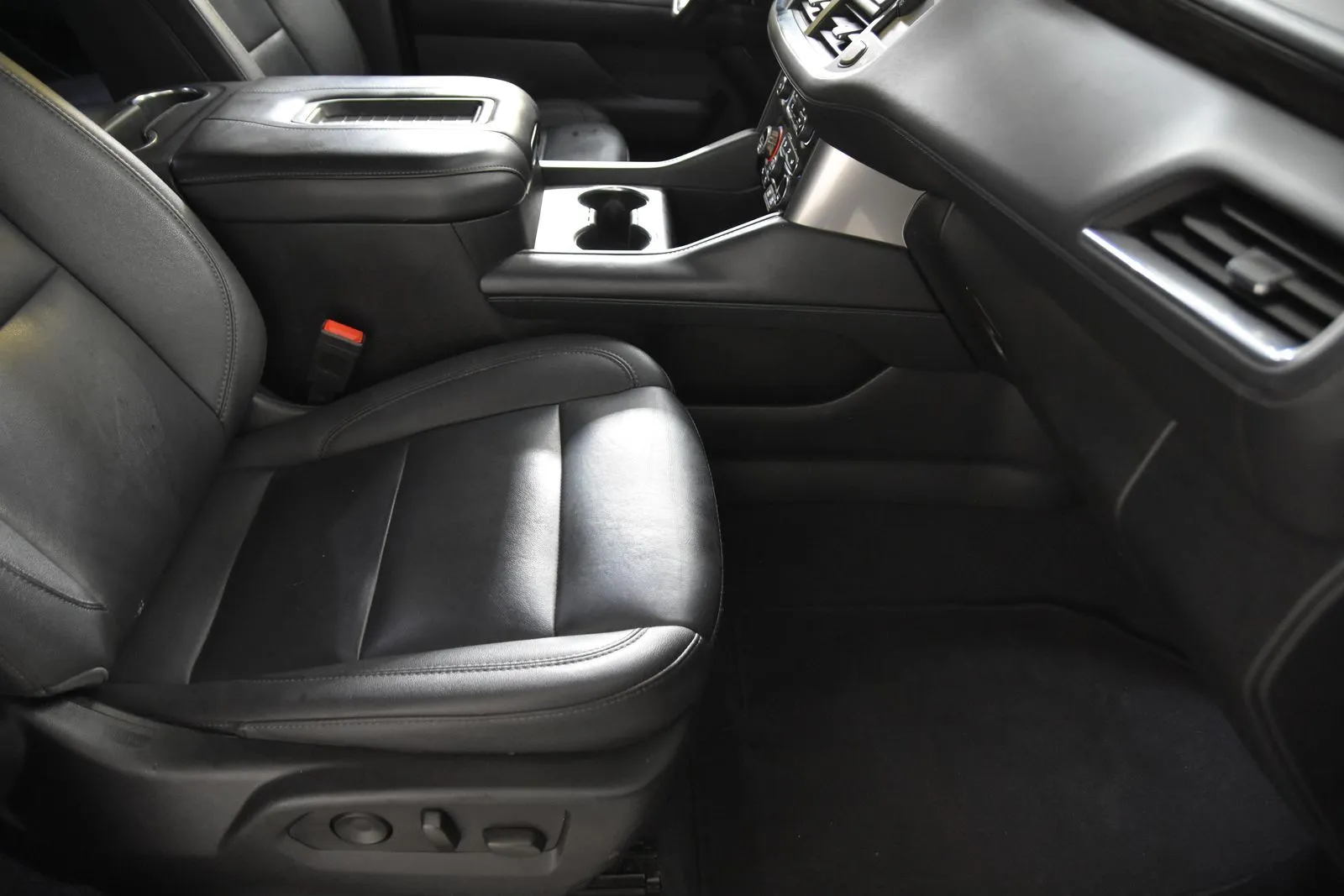 Chevrolet Tahoe photo 33