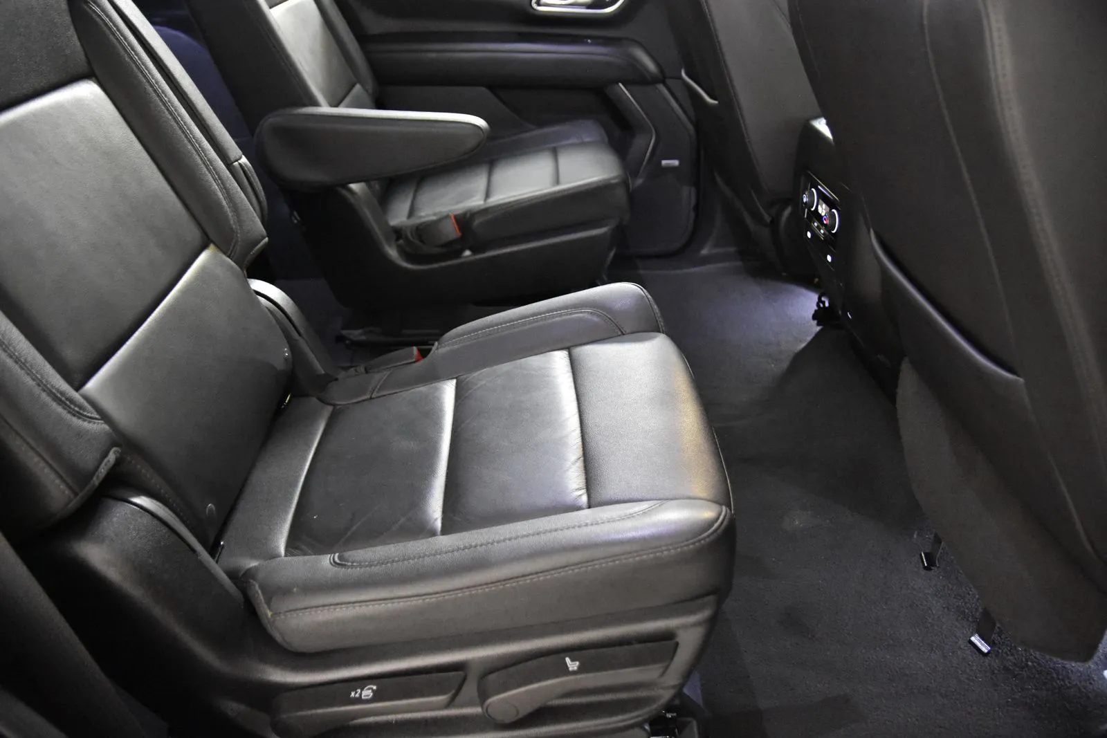 Chevrolet Tahoe photo 34