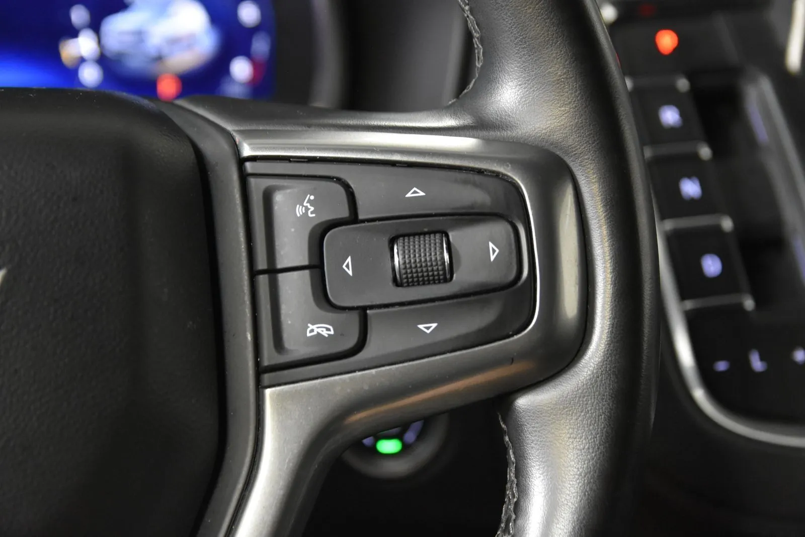 Chevrolet Tahoe photo 16