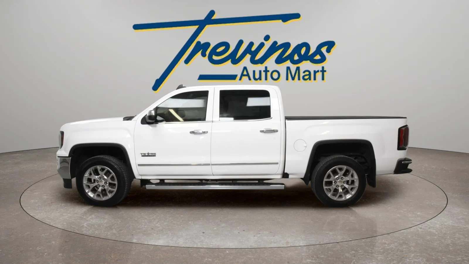 GMC Sierra photo 11