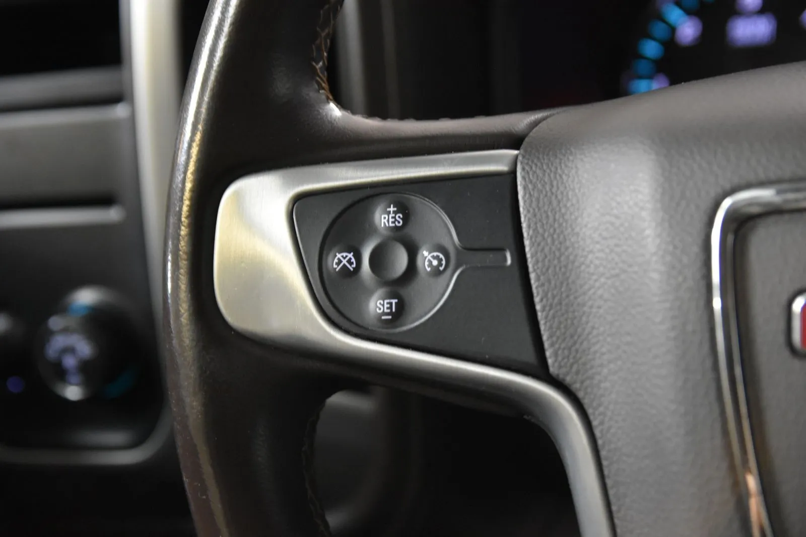 GMC Sierra photo 17