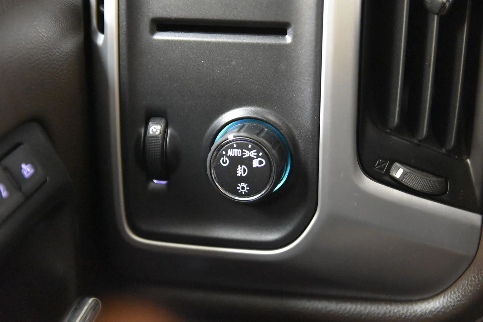 GMC Sierra photo 20