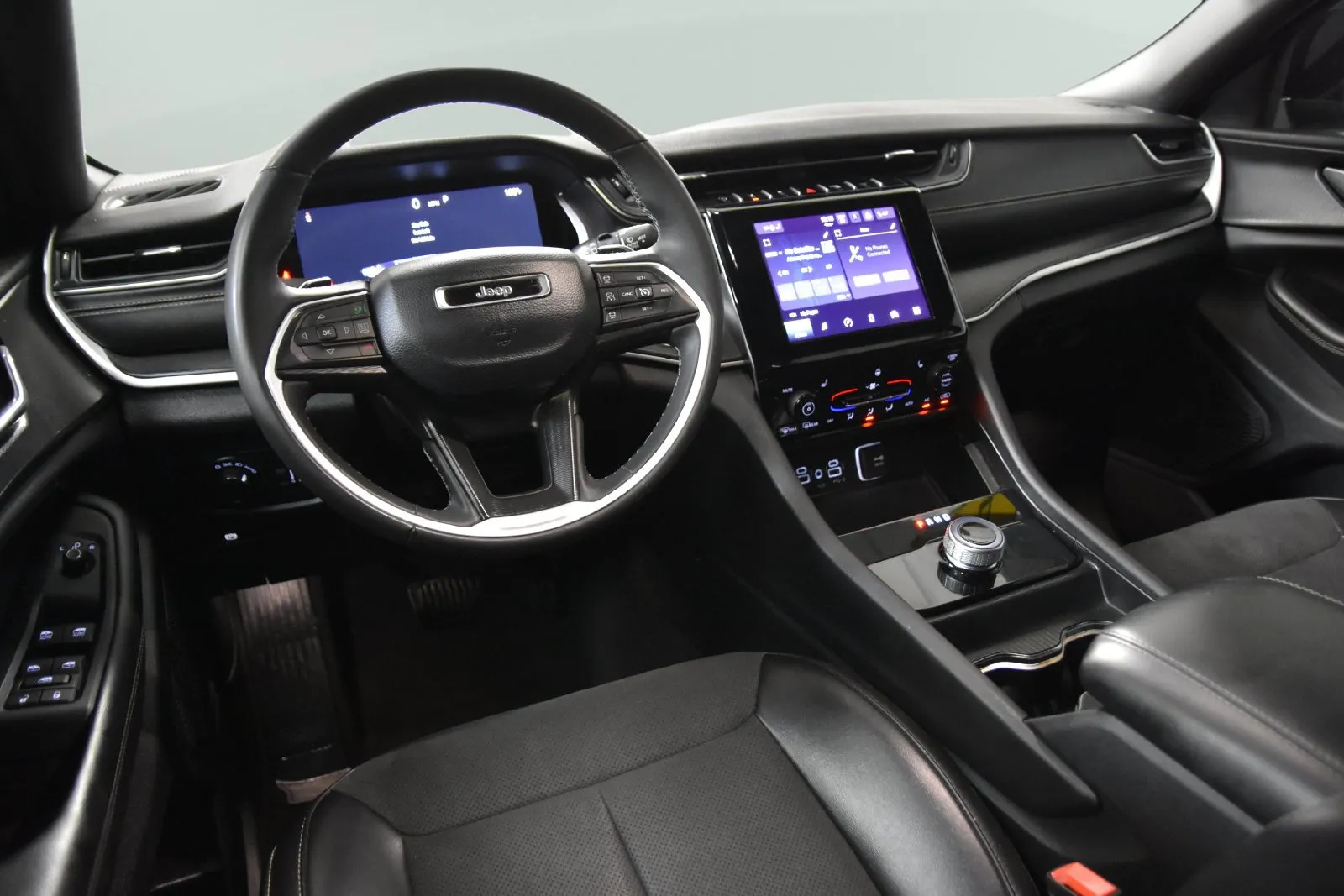 Jeep Grand Cherokee L photo 26