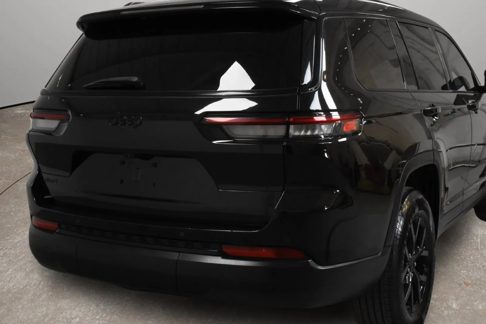 Jeep Grand Cherokee L photo 3