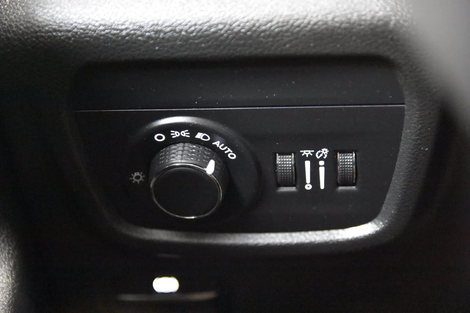 Jeep Grand Cherokee L photo 18