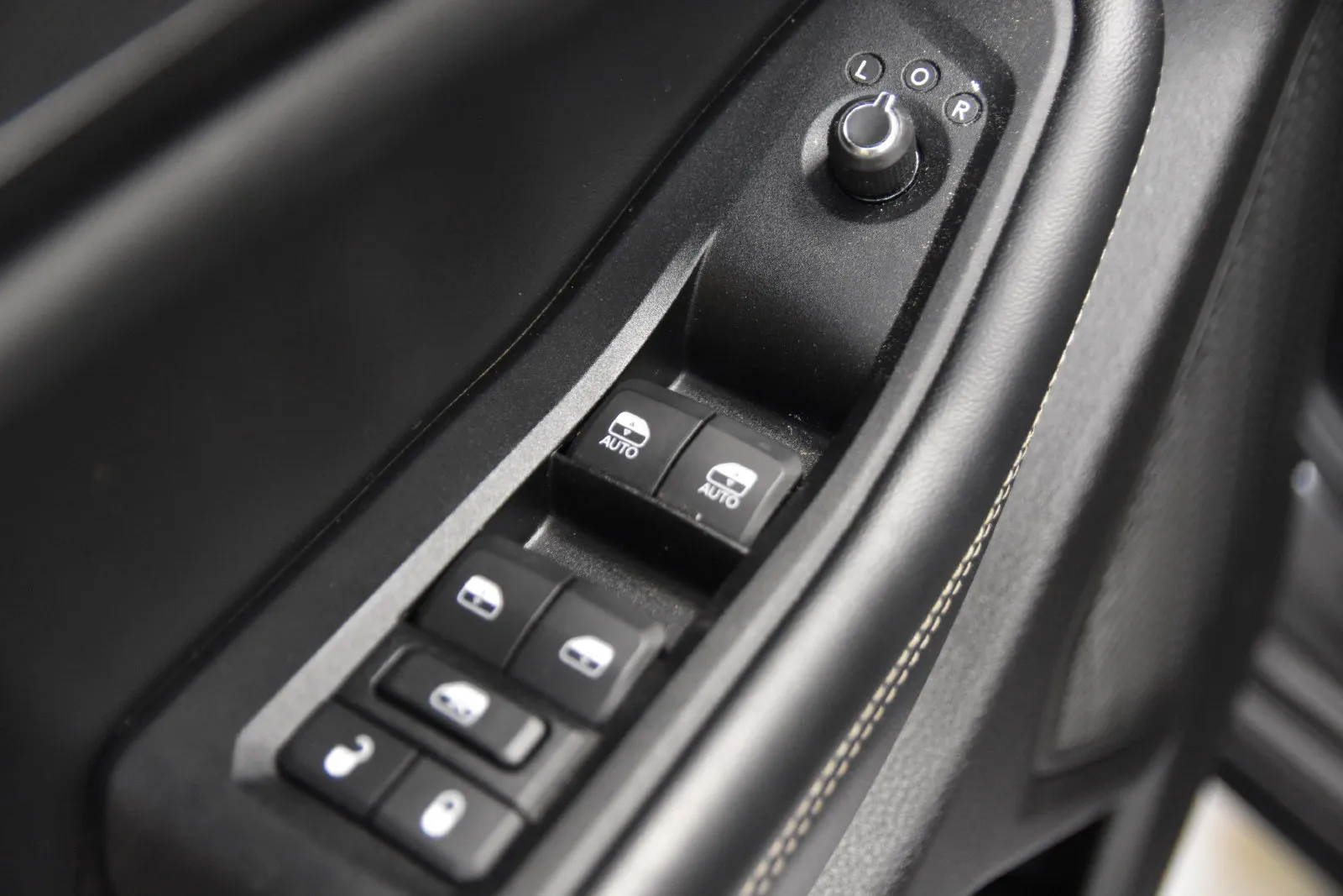 Jeep Grand Cherokee L photo 13