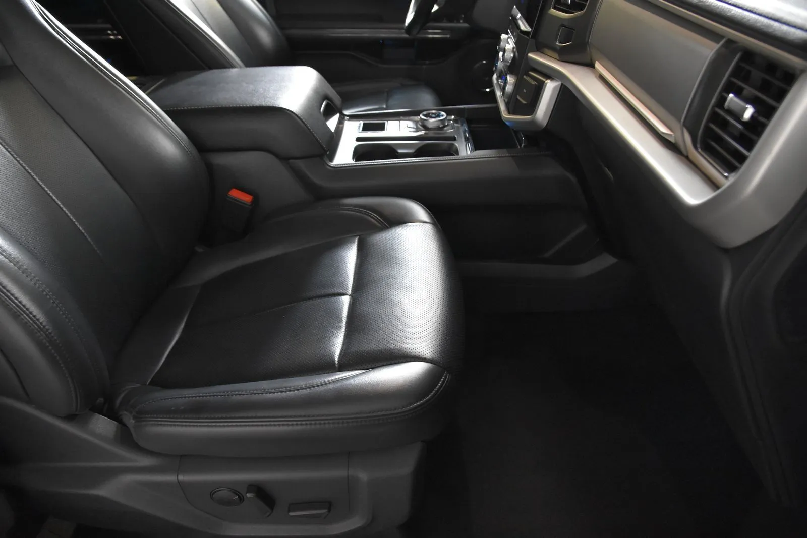 Ford Expedition photo 37