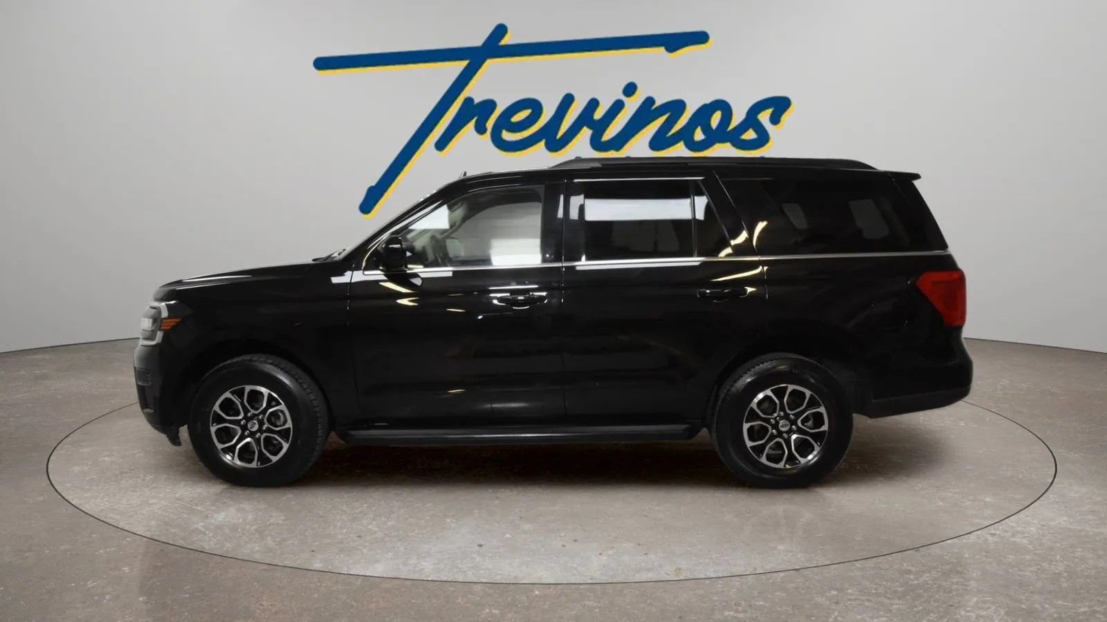 Ford Expedition photo 11
