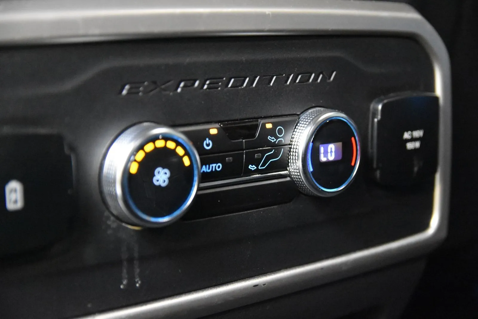 Ford Expedition photo 33