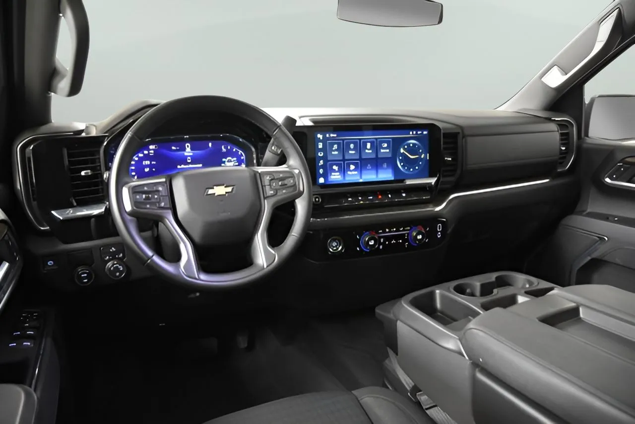 Chevrolet Silverado photo 32