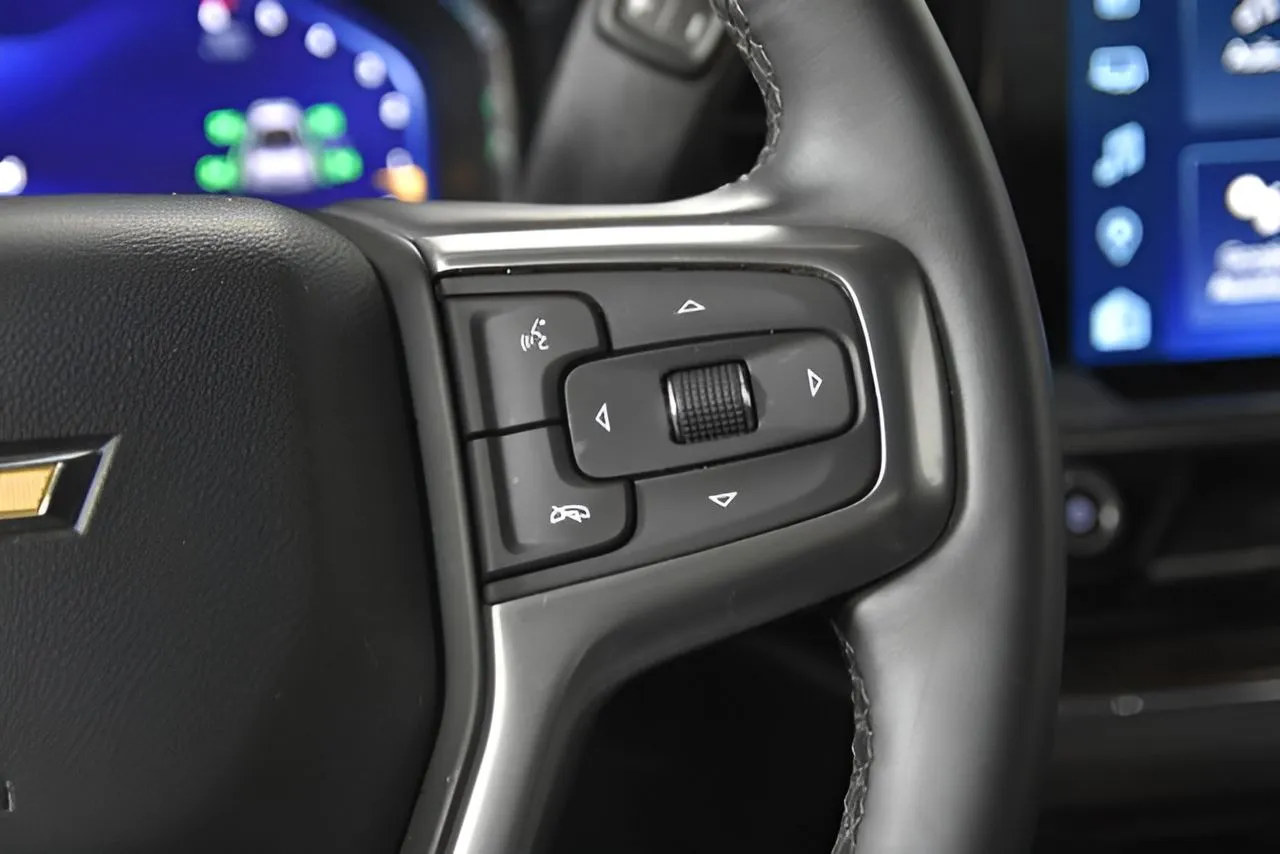 Chevrolet Silverado photo 21