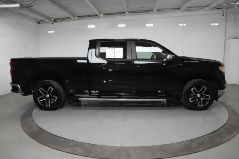 More photos of 2024 Chevrolet Silverado 1500 LT at Trevinos Auto Mart, TX