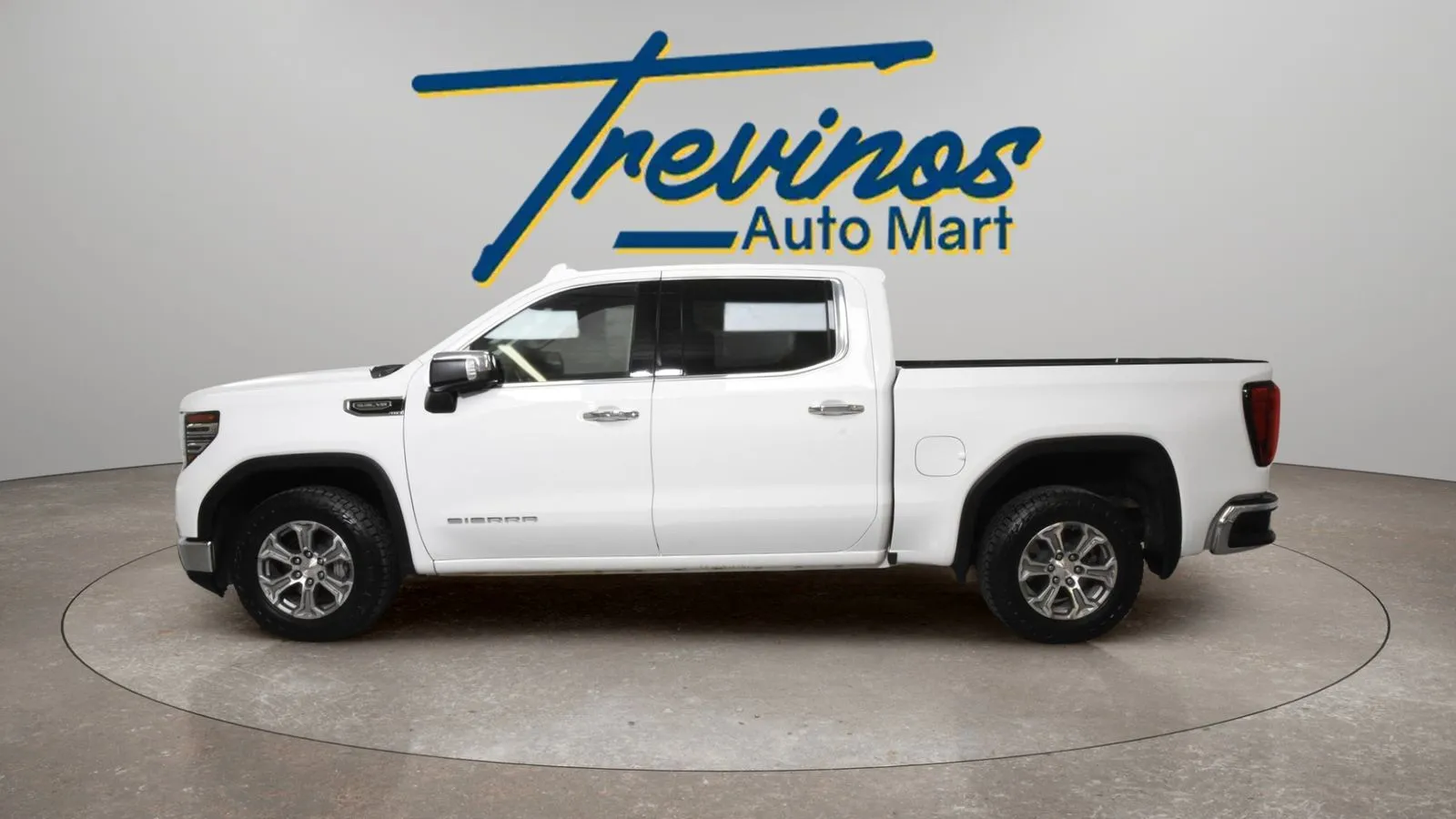 GMC Sierra photo 11