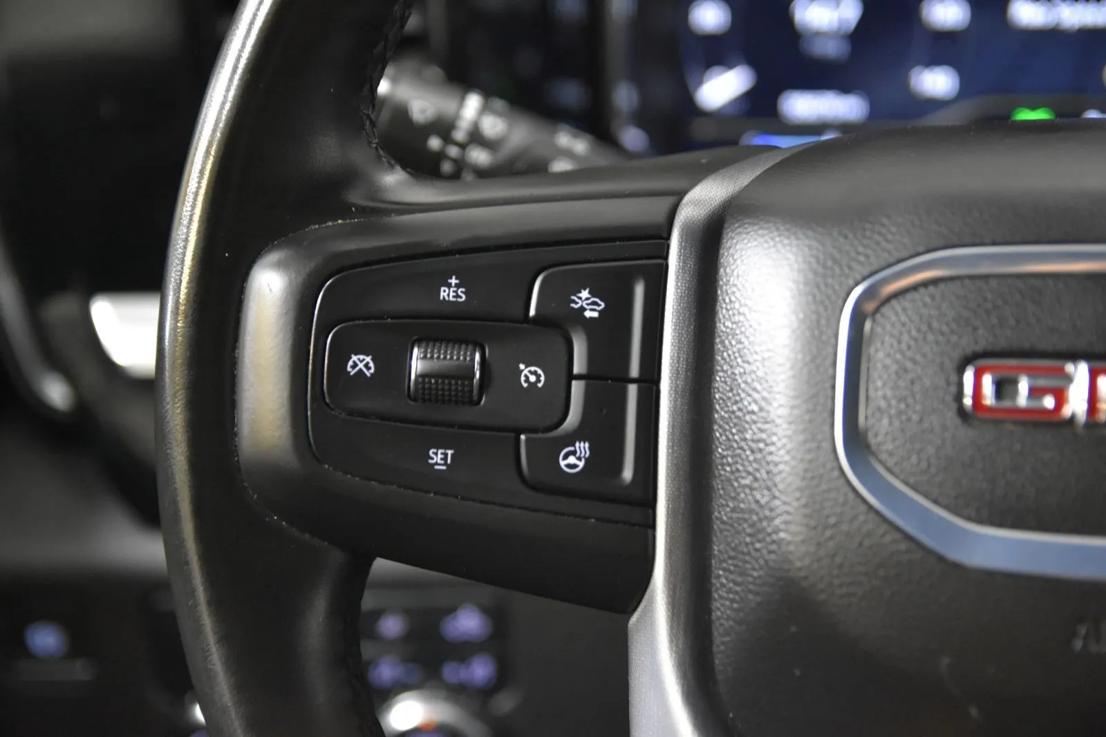 GMC Sierra photo 16