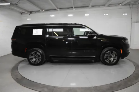 More photos of 2024 Jeep Wagoneer L Series II at Trevinos Auto Mart, TX