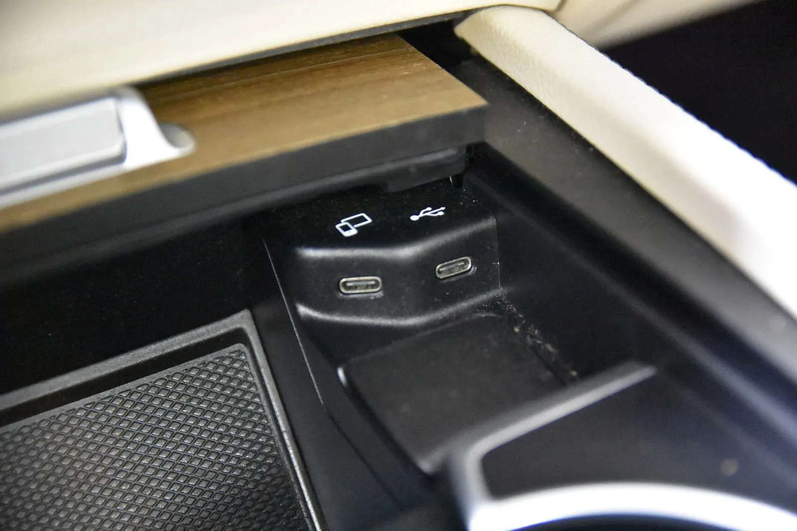 Mercedes-Benz GLE photo 26