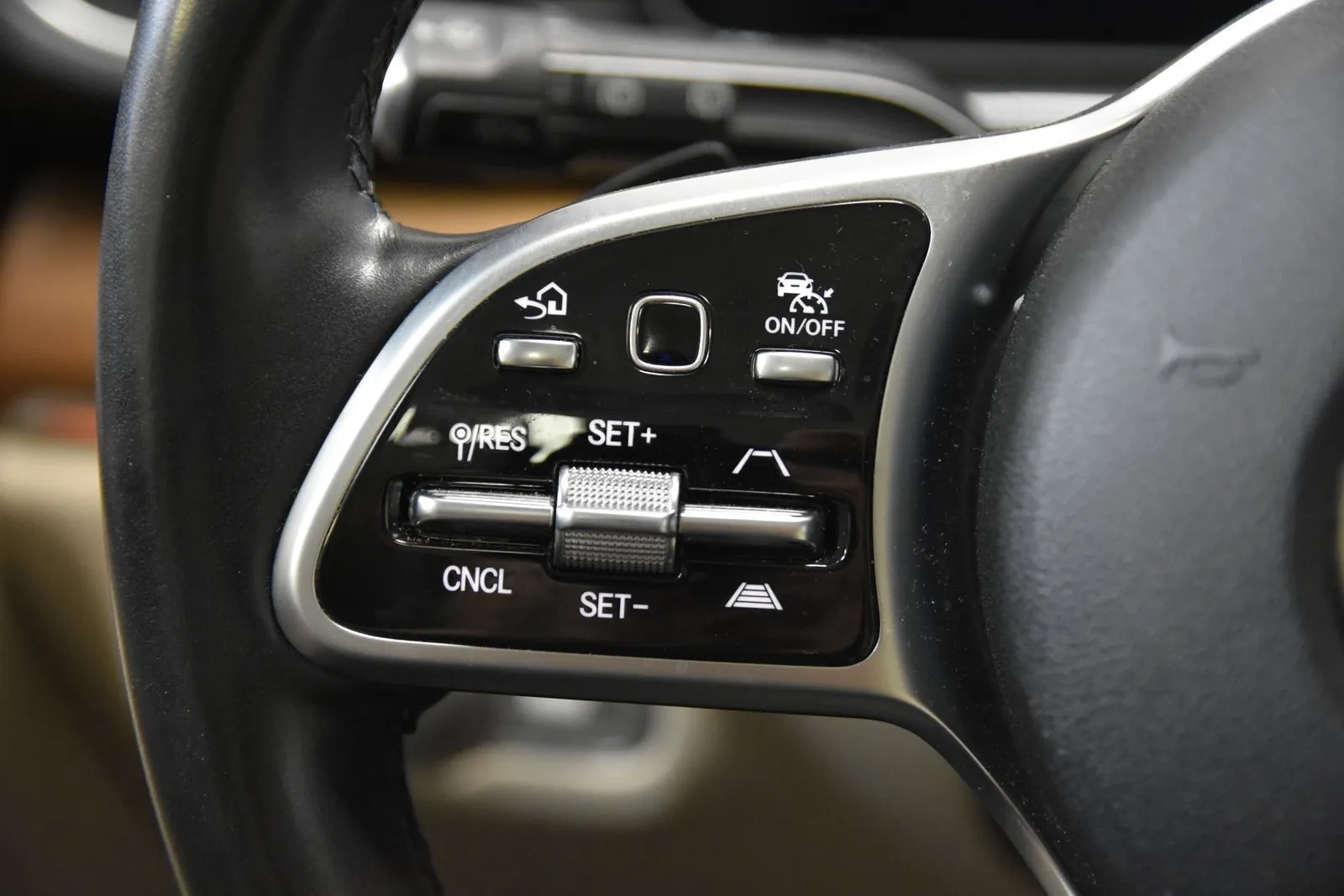 Mercedes-Benz GLE photo 17