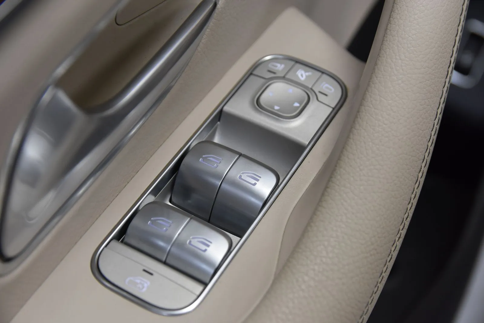 Mercedes-Benz GLE photo 13