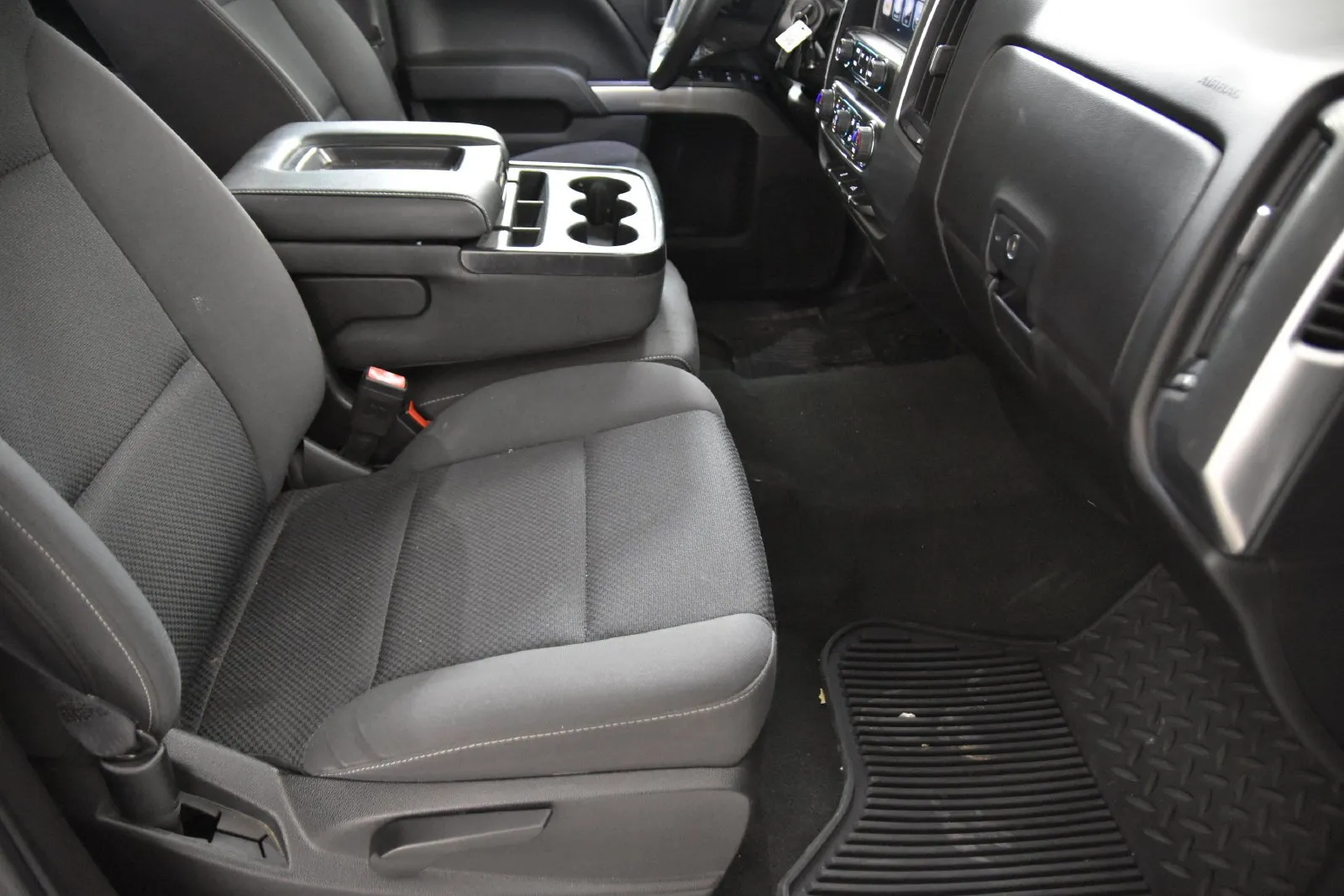 Chevrolet Silverado photo 28