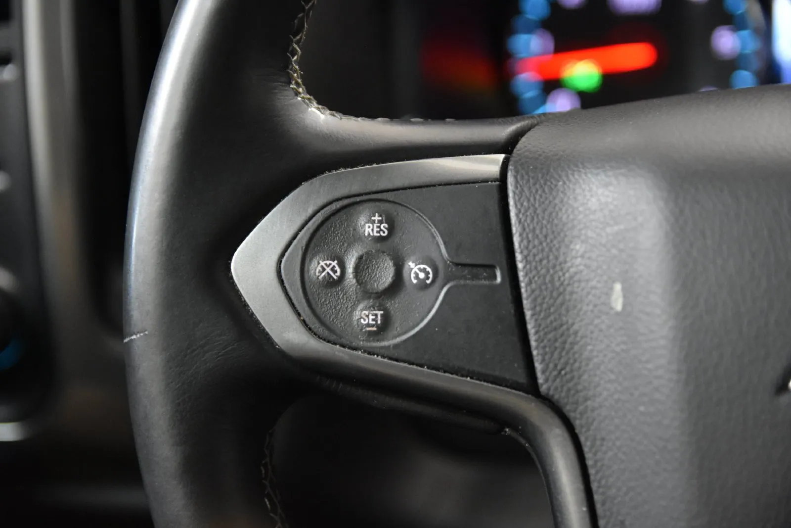Chevrolet Silverado photo 15