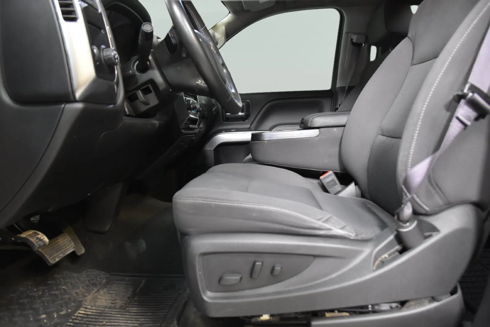 Chevrolet Silverado photo 12