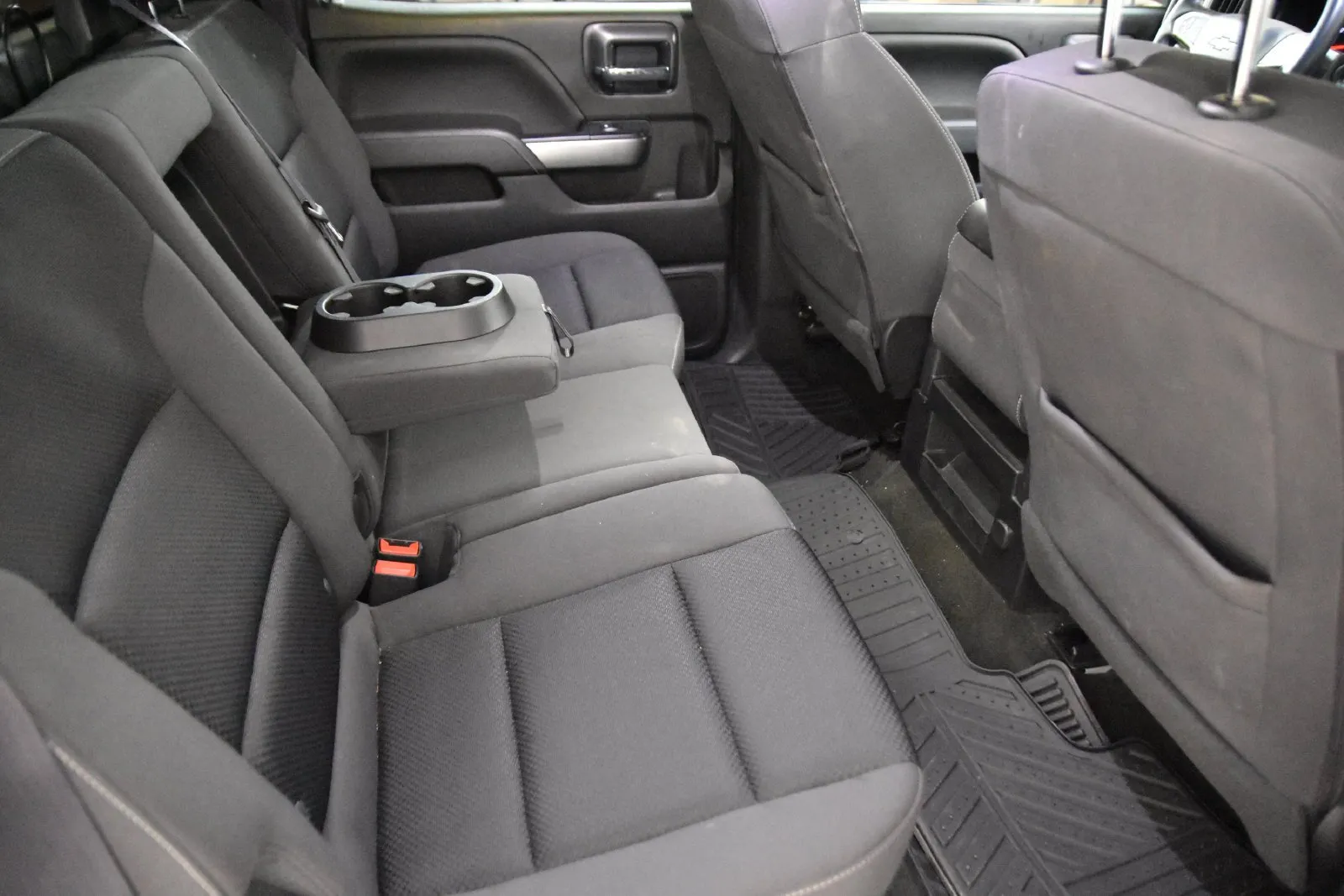 Chevrolet Silverado photo 29