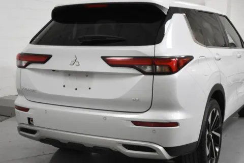 Another view of 2024 Mitsubishi Outlander SE for sale in McAllen, TX at Trevinos Auto Mart