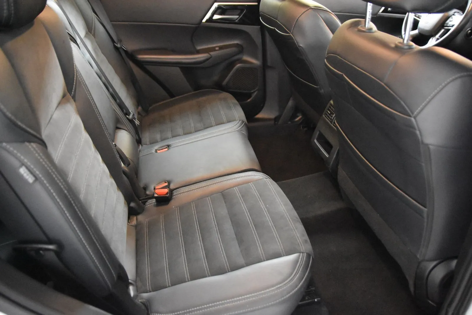 Mitsubishi Outlander photo 30