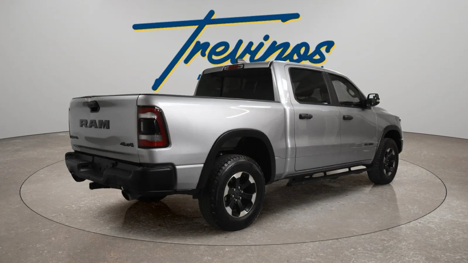 Ram 1500 photo 2