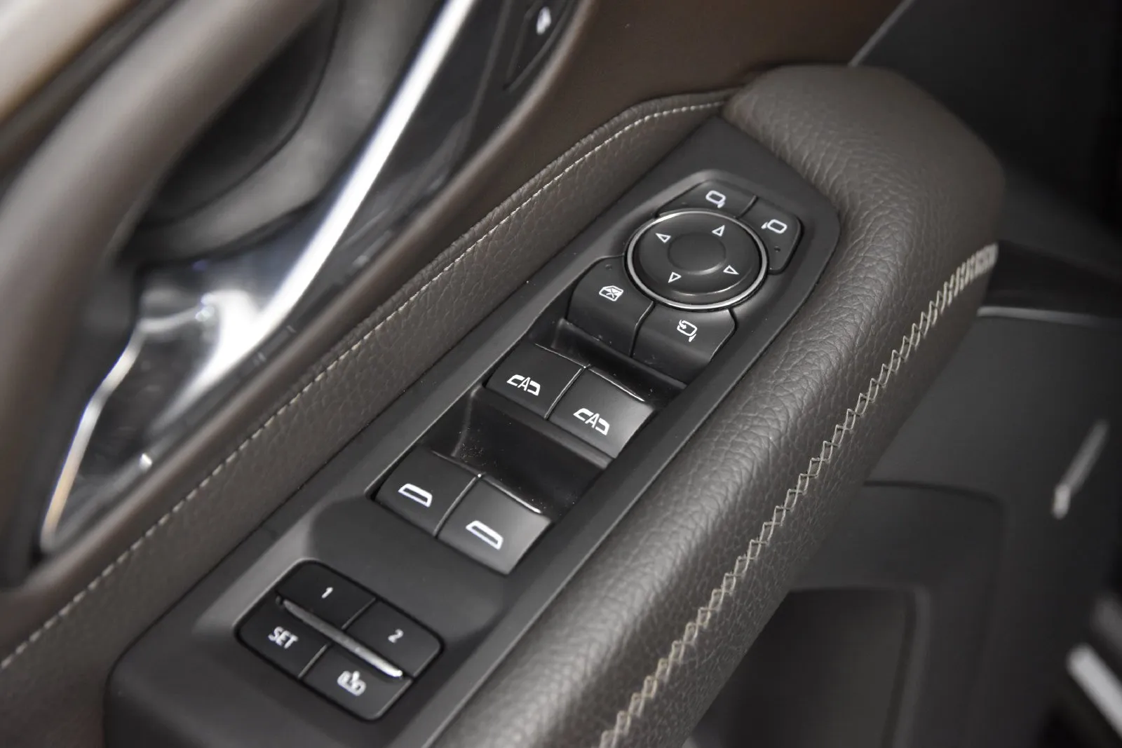GMC Yukon photo 14