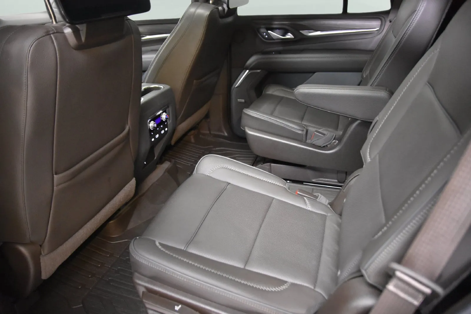 GMC Yukon photo 36