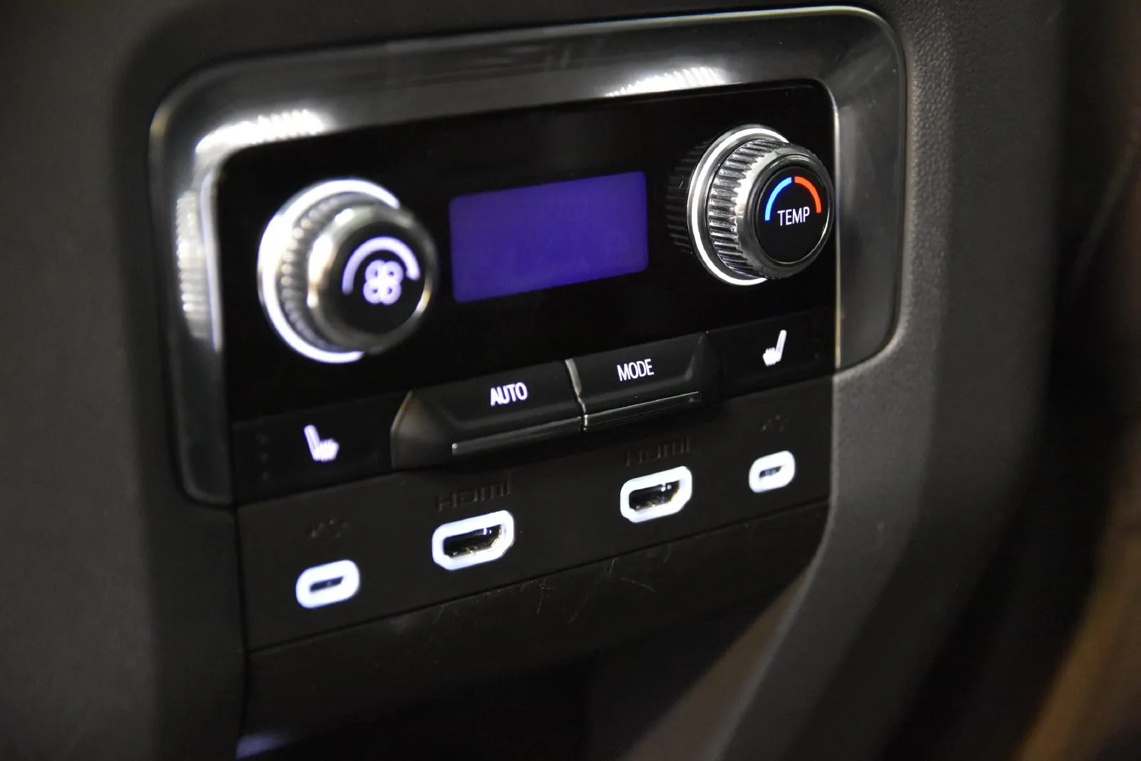 GMC Yukon photo 39