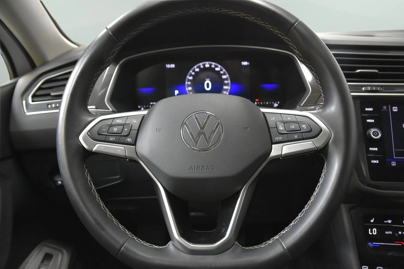 Volkswagen Tiguan photo 12