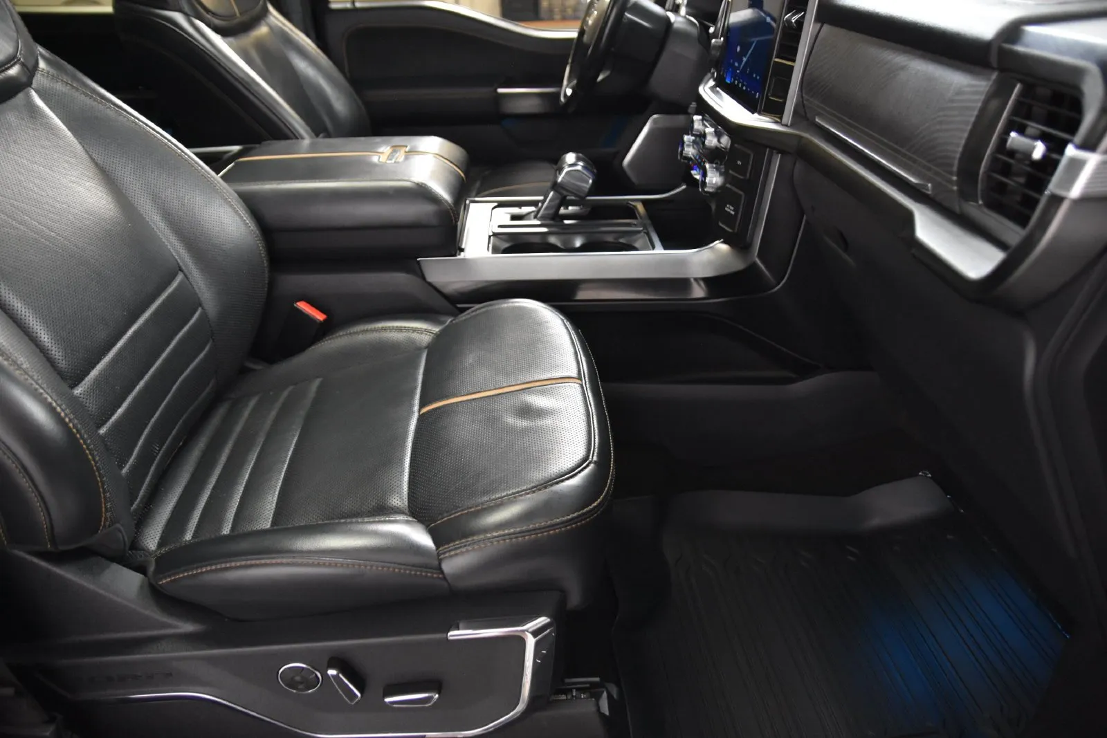 Ford F-150 photo 42