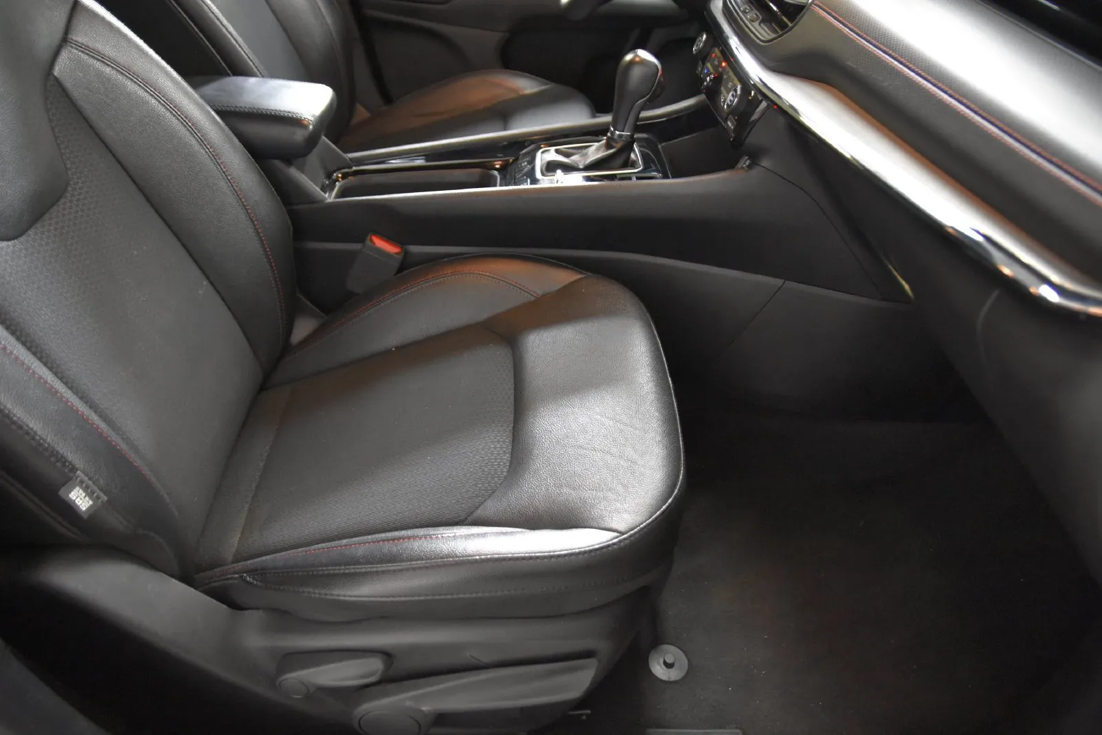 Jeep Compass photo 33