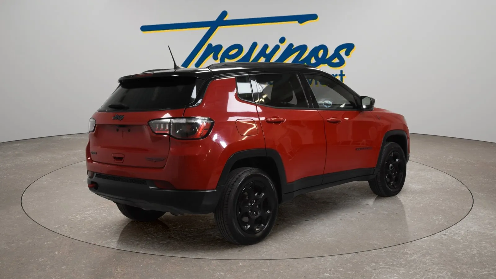 Jeep Compass photo 2