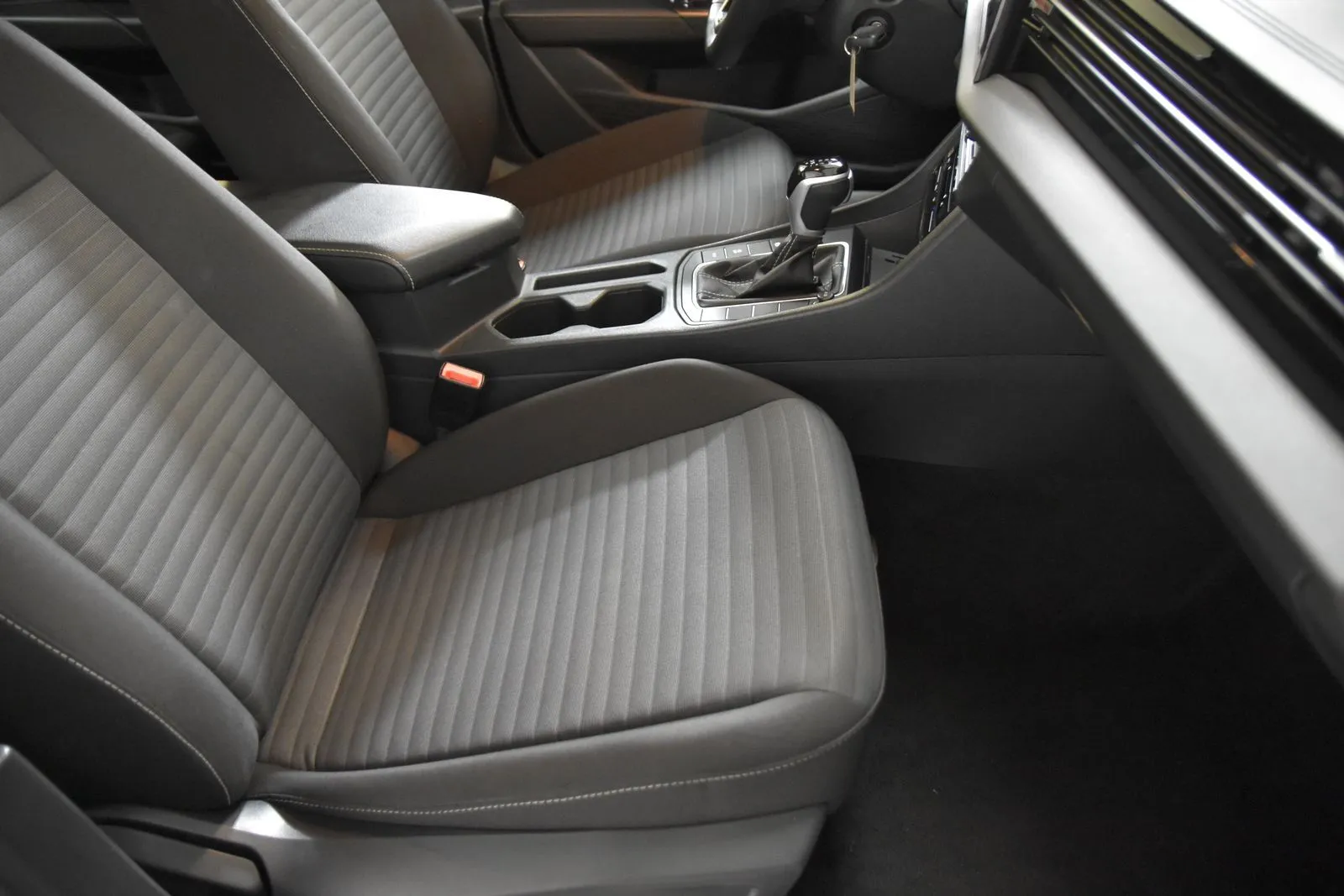 Volkswagen Jetta photo 28
