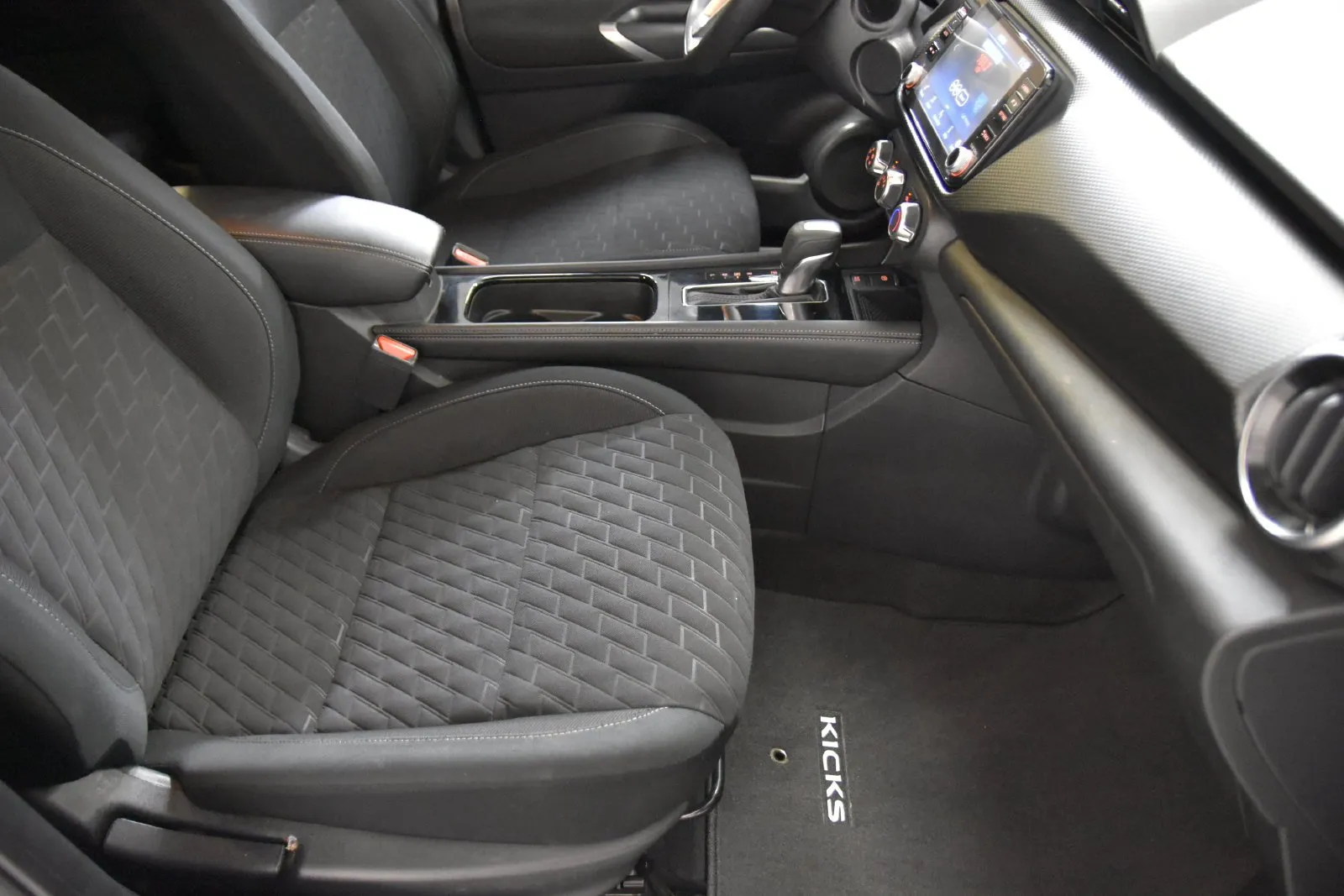 Nissan Kicks photo 29