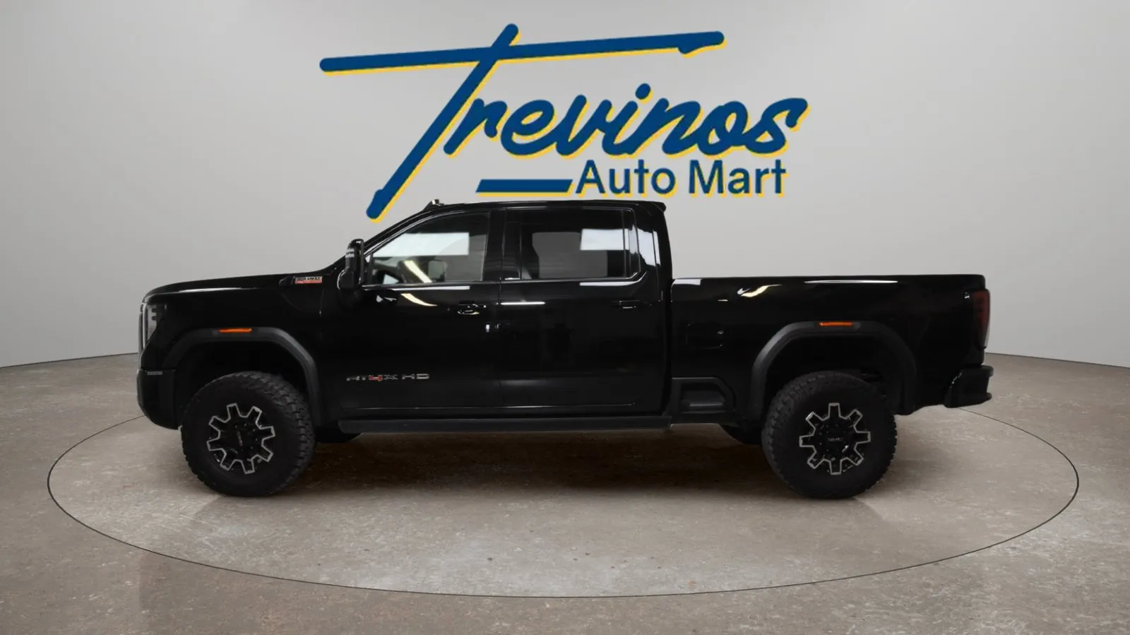 GMC Sierra photo 11