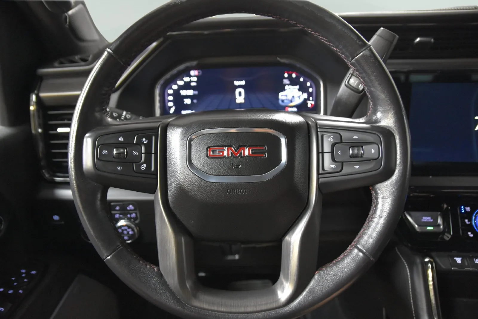 GMC Sierra photo 15