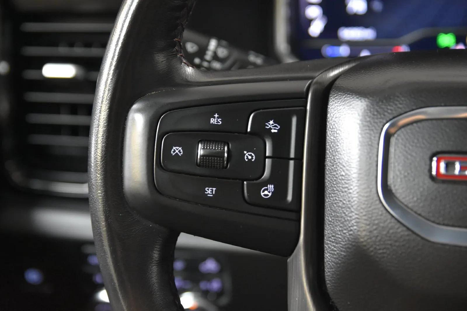 GMC Sierra photo 16