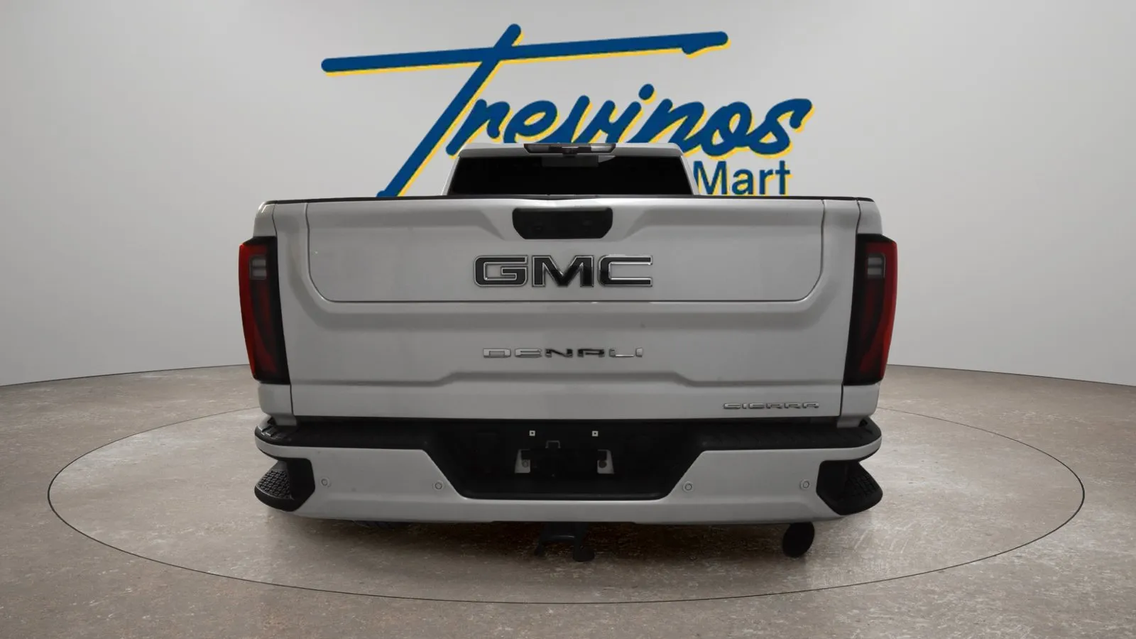 GMC Sierra photo 11